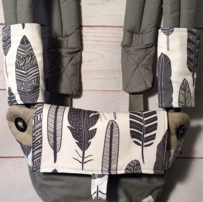 Grey feather Ergo 360 sucking pads for dribbling babies