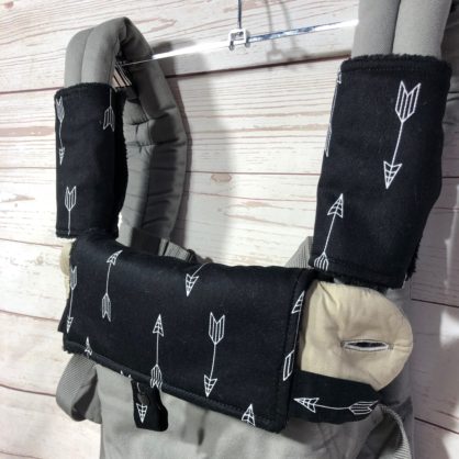Black and white arrows Ergo omni 360 teething pads